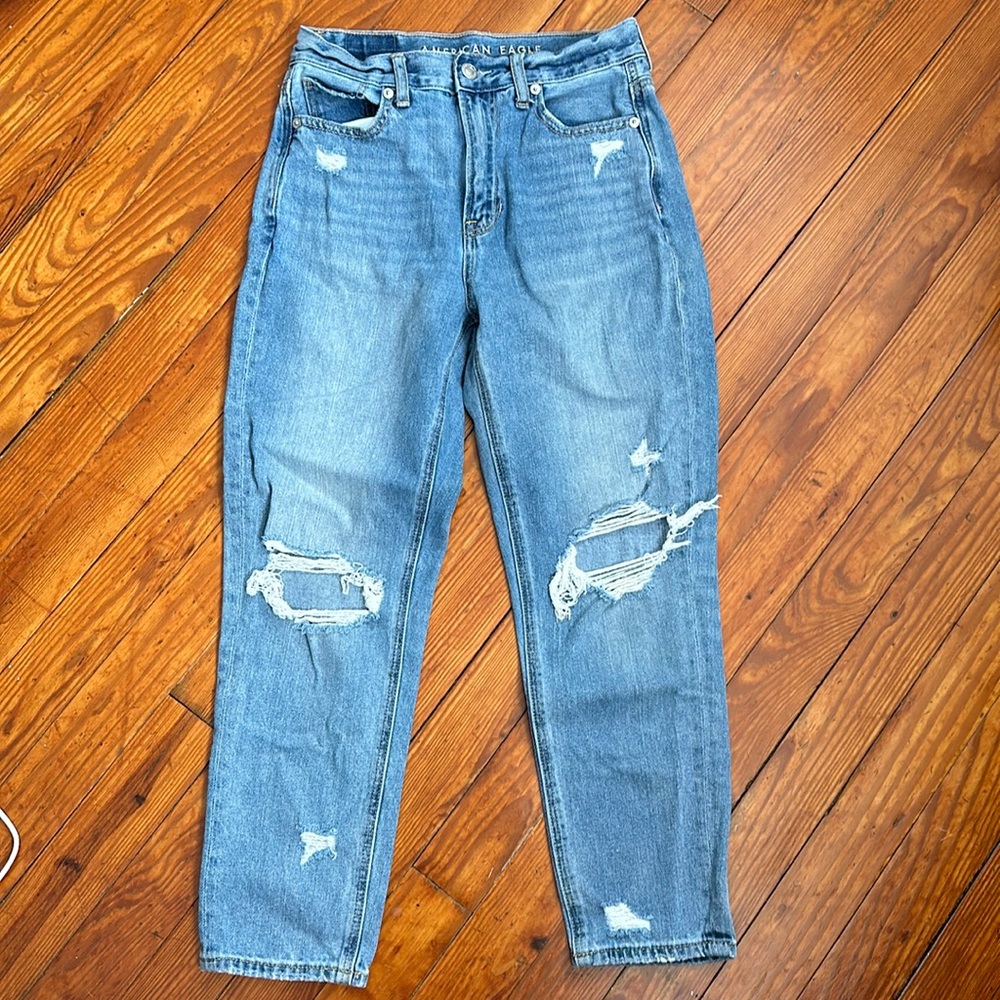 American Eagle “Mom Jean”